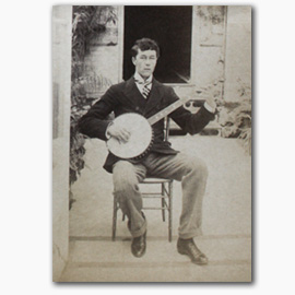 Photograph of Montague Charles Eliot with his banjo (1891), Port Eliot Collection